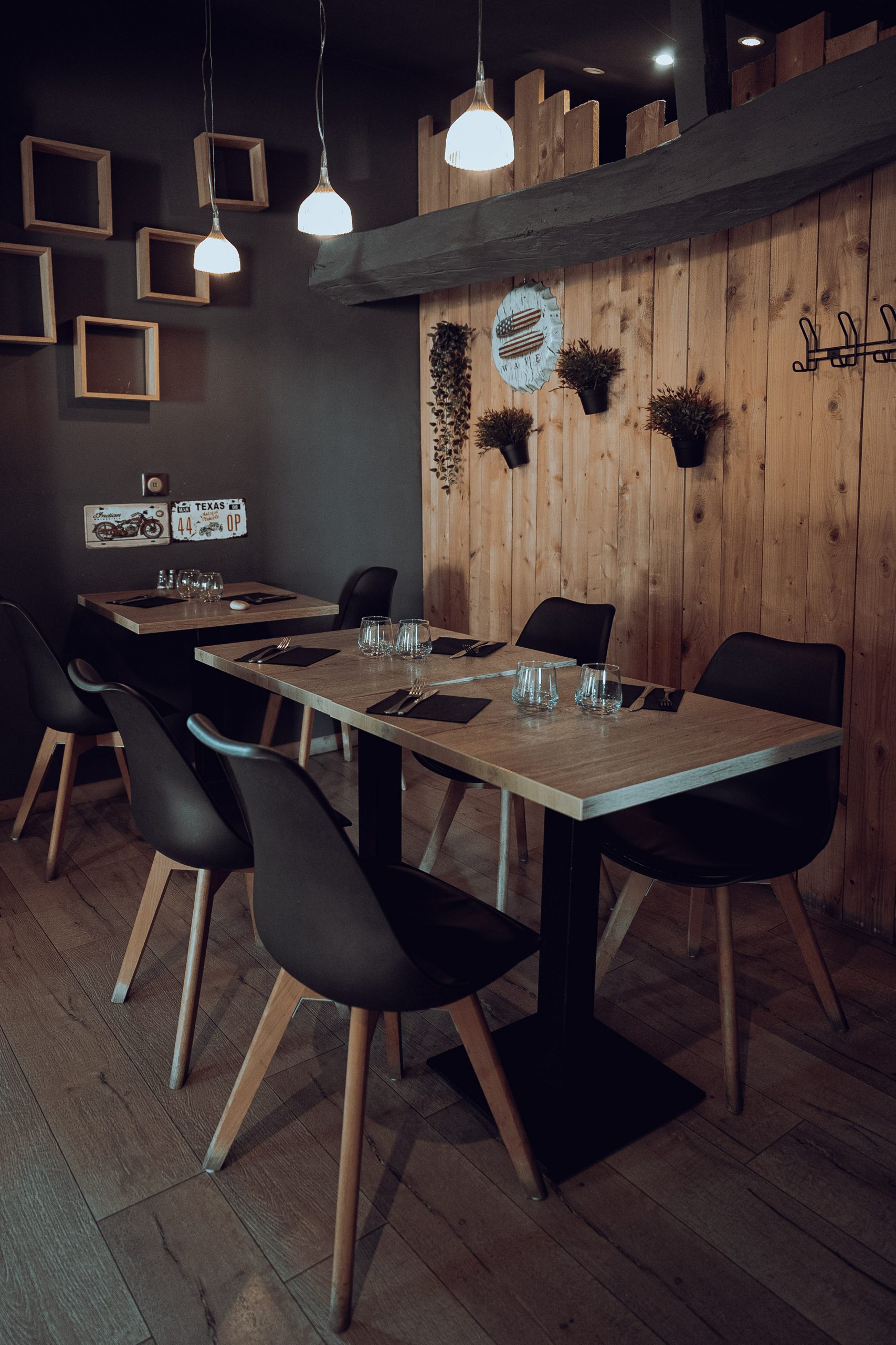 ambiance-salle-restaurant-le-ferset