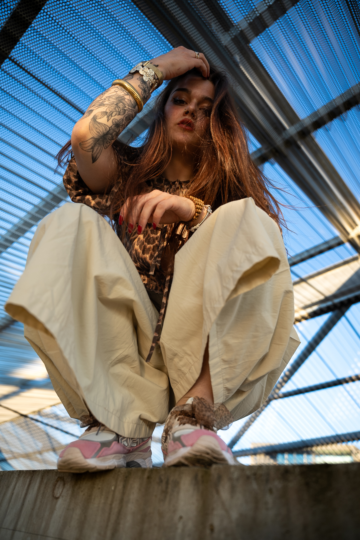 gros-plan-cinematic-portrait-femme-regard