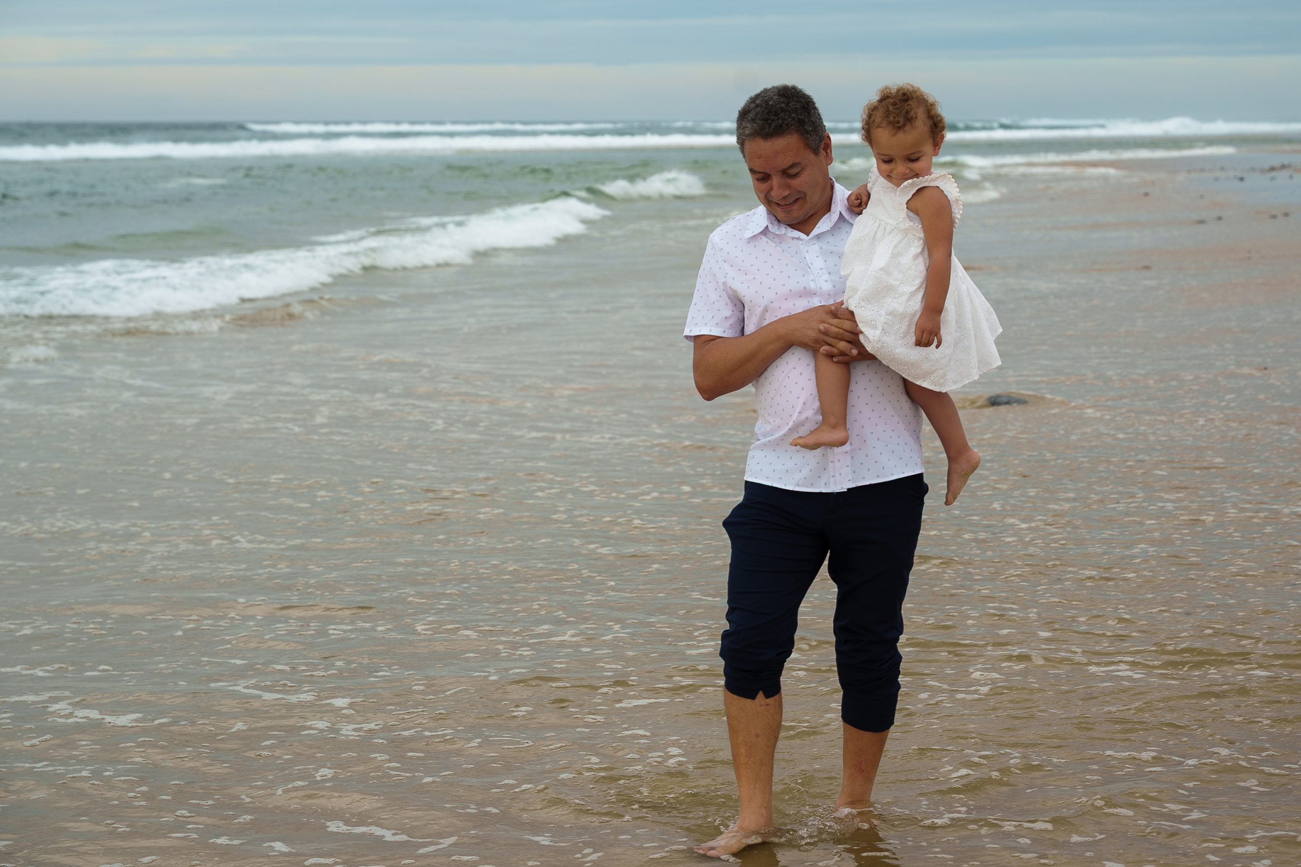portrait-famille-bonheur-bord-de-mer