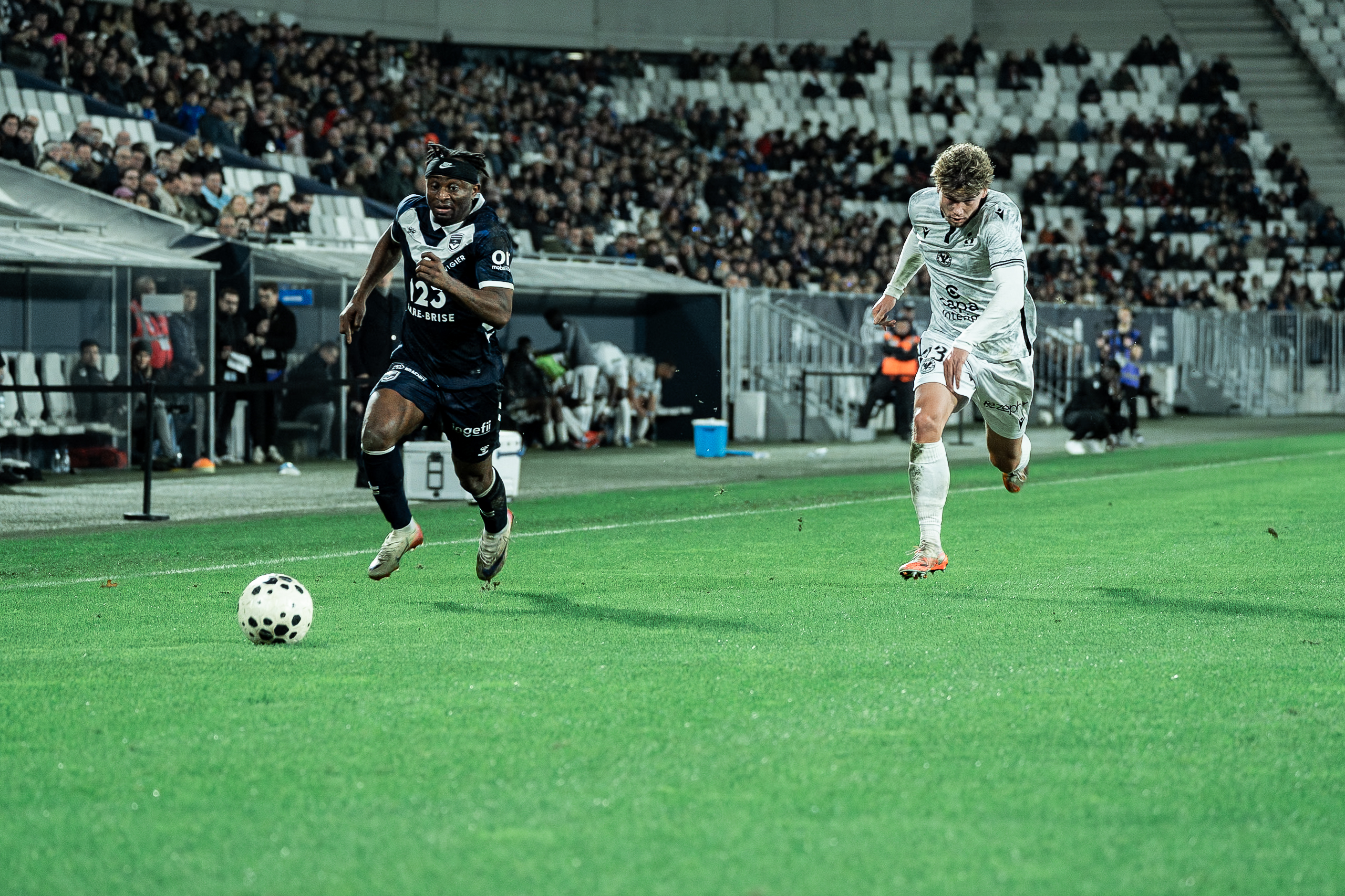photographie-sportive-duel-football-action