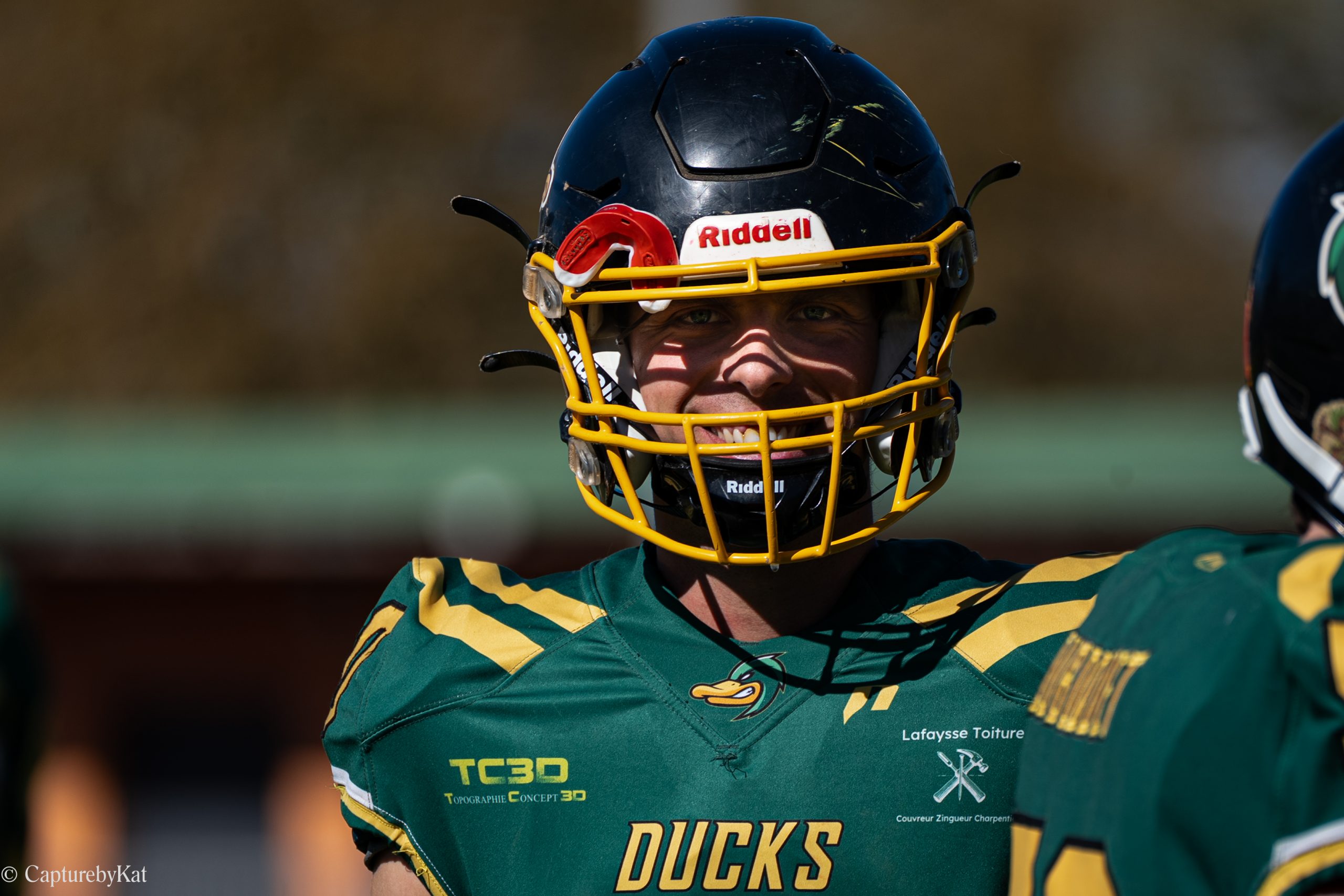 portrait-joueur-football-americain-sourire